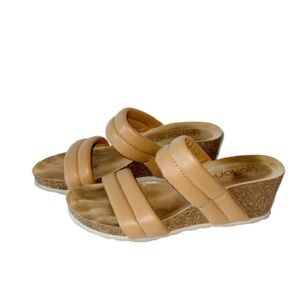 Yokono Wedge Sandal Tan Double Band Cushioned Made in Spain Sz 7.5